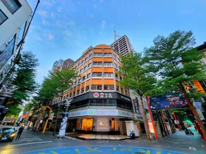 Rainbow Hotel - Image 3