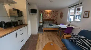 Cobweb Cottage Studios - Image 3