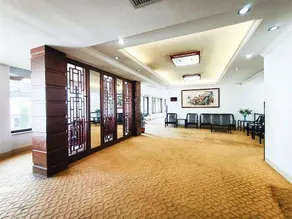 Overseas Chinese Hotel - Image 2