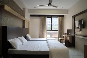 Hotel Food Plaza - Image 2