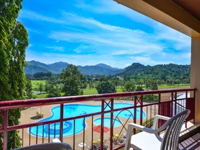 Sir James Resort - Image 4