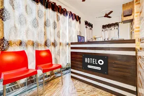Super OYO Hotel O Adarsh Nagar Near Kavya Hospital - Image 2