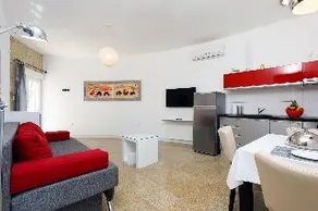 Ark Beach Hotel - Image 5