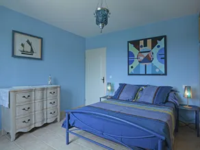 Villa tranquilla con vista sulla piscina - Image 2
