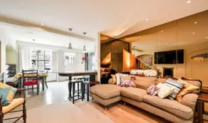 Lux High-End Chelsea Townhouse with Gym & Parking - Image 4