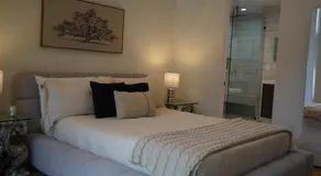 The Hollywood House - Image 2