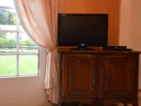Vibrant Chalet in Granges-sur-Vologne near Ski Area - Image 4