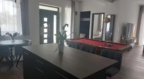 Brothers House - Image 3