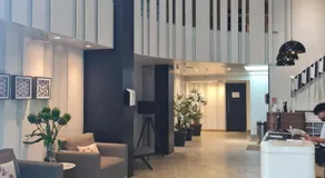 Lindo, equipado, com piscina e serviços de hotel - Image 4