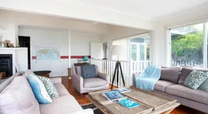 The Glass House Mollymook Beach - Image 2