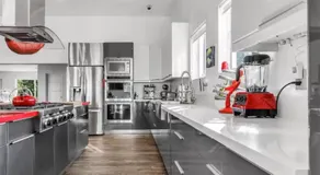 Modern Northwest Vacation Rentals in Miami - Image 5