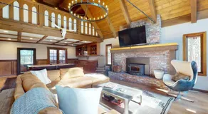 Beautiful home near the lake & slopes with private hot tub pool table & WiFi - Image 5