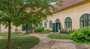 Svastics kúria - Image 5