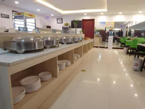 GreenTree Inn Shandong Laiwu Bus Station Express Hotel - Image 4