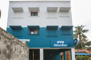 OYO SilverKey 78054 Murugan Rooms - Image 5