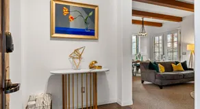 LV219 Delightful Upstairs 2 Bedroom Legacy Villa - Image 5
