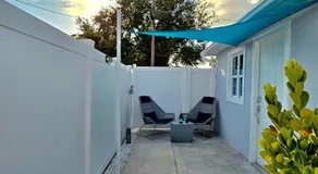 First Class Landing, 2BR, 7 TPA Airport, AC, Free Pkng, Wine, Fast Wi-Fi - Image 4