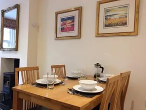 Brockenhurst Apartments - Image 4