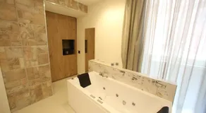 Relais Piazza Del Plebiscito B&B - Image 3
