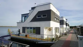 Schwimmendes Haus Robby II - Image 2