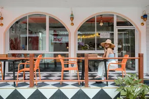 Sidewalk Boutique Hotel - Image 5