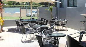 Rocky Glen Hotel Motel Gladstone - Image 4