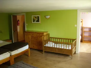 Tranquil Forestside Cottage - Image 2