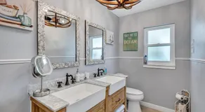 Home w Private Dock on Canal in Hernando Beach - Image 2
