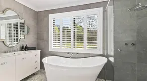 Southern Highlands Villa, Spacious, Gardens, Pool - Image 2