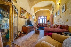 Shades Farmhouse - Image 1