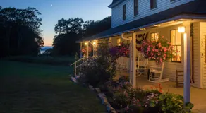 Oakland House Seaside Inn & Cottages - Image 2