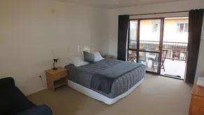 Bay Adventurer Backpackers & Apartments - Image 2