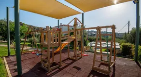Family Villas Magic Media Resort with Private Heated Pool, Playground, Basketball & Game Room - Image 1