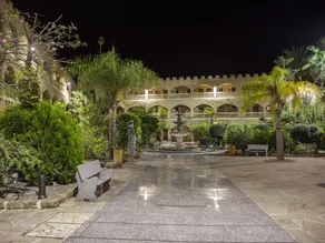 Hotel Plaza Del Castillo - Image 2
