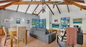 The Zoo House - Image 3