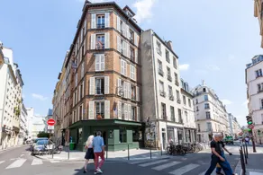 Bauhaus Magic in the Marais - Image 5