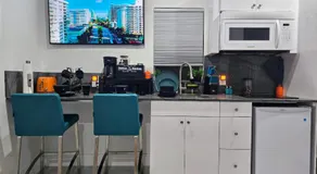 Separate Unit - Private Bathroom - Full Kitchen - Free Parking - Image 3