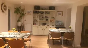 Crown House & Lodges B&B - Image 5