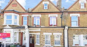 Stylish 1BR Apartment Fast WiFi 15 mins to Central London - Image 5