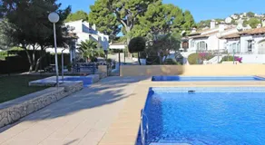 Maison de vacances à Moraira avec piscine, proche golf et plage, idéale pour familles - Image 2