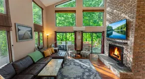 Switch to hosting Peaceful Lakefront Stay, HotTub, Fireplace, Kayaks - Image 2