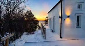 Lakefront Villa with Private Dock and Sunset Views - Image 4