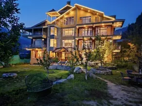 Omavya Hotel Manali - Image 1