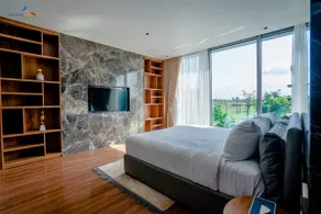 Luxury villa with 4 bedrooms - Image 2