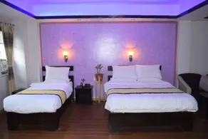 3 bed Family Suite with kitchen - Image 3