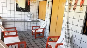 FLAT no Forte a 50 metro da praia, com 60 m2, 2 quartos com ar condicionado, cozinha completa, acomoda 8 pessoas, piscinas, área de lazer, WIFI, estacionamento, zelador, ambiente familiar. - Image 4