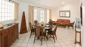 Amazing Complex Near 5th Avenue by Andiani Travel - Image 3