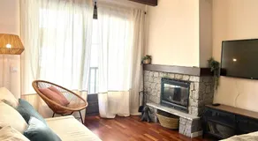 Apartament lluminós amb encant by RURAL D'ÀNEU - Image 1