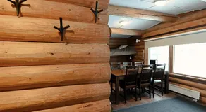 Classic Log Cabin Ski-in Ski-out - Image 5