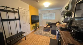 1a Woodlands Edge - Image 2